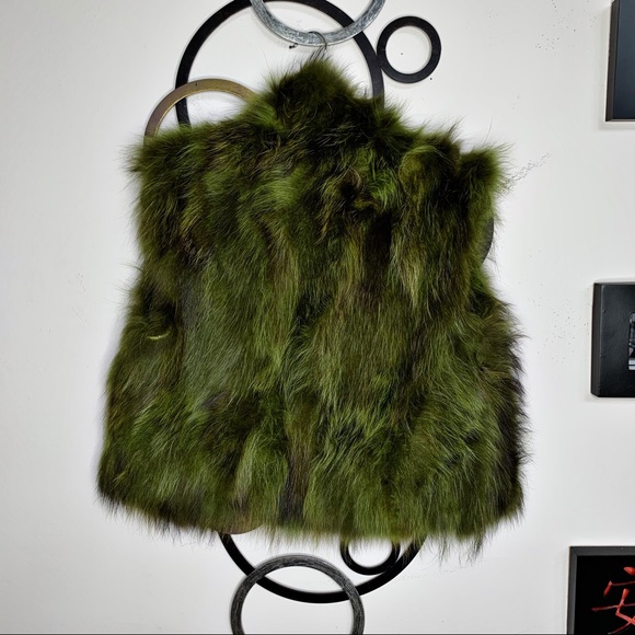 Adrienne Landau Raccoon Fur Vest - Picture 4 of 7